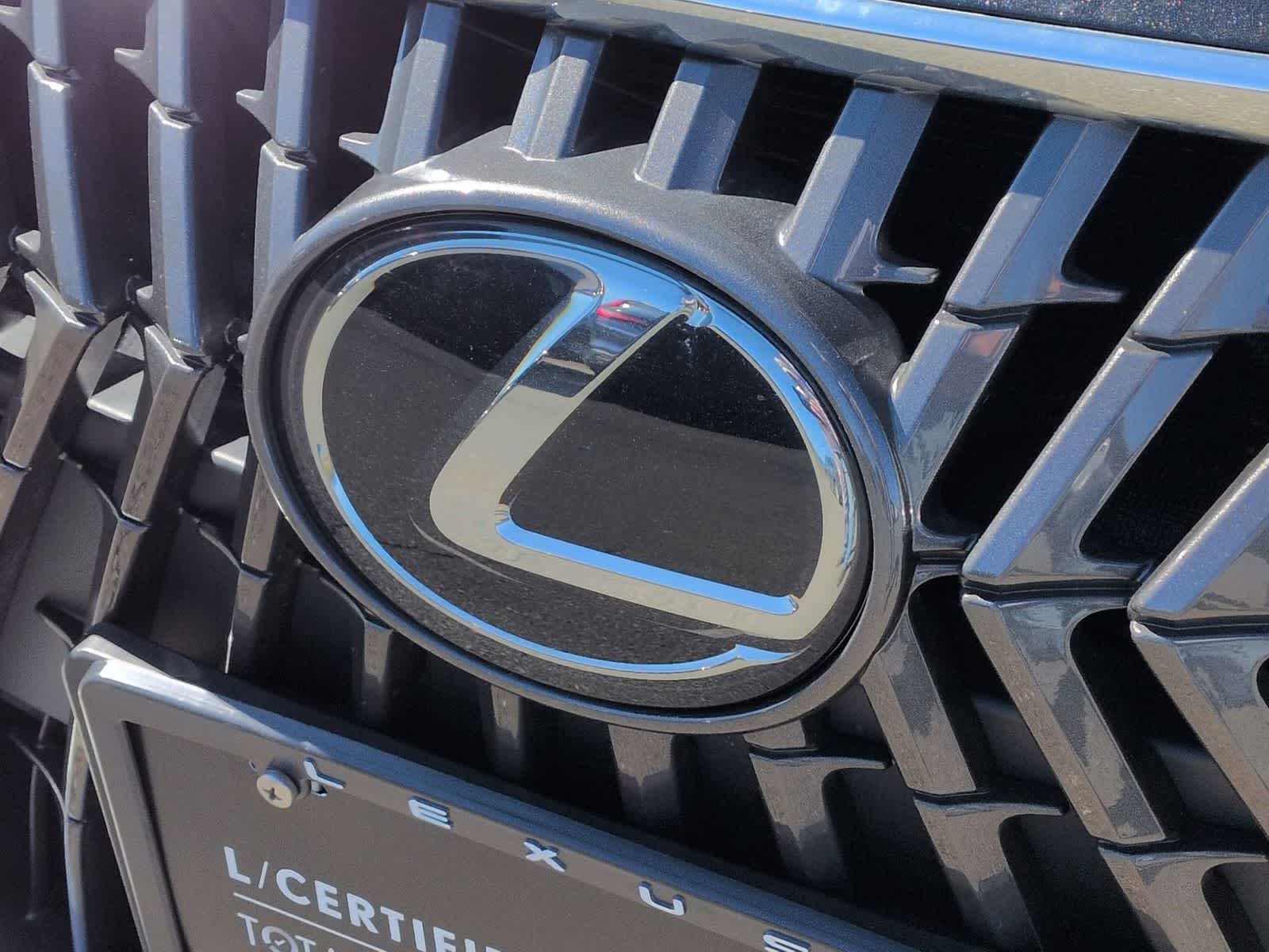 Thumbnail: 2025 Lexus ES - 12