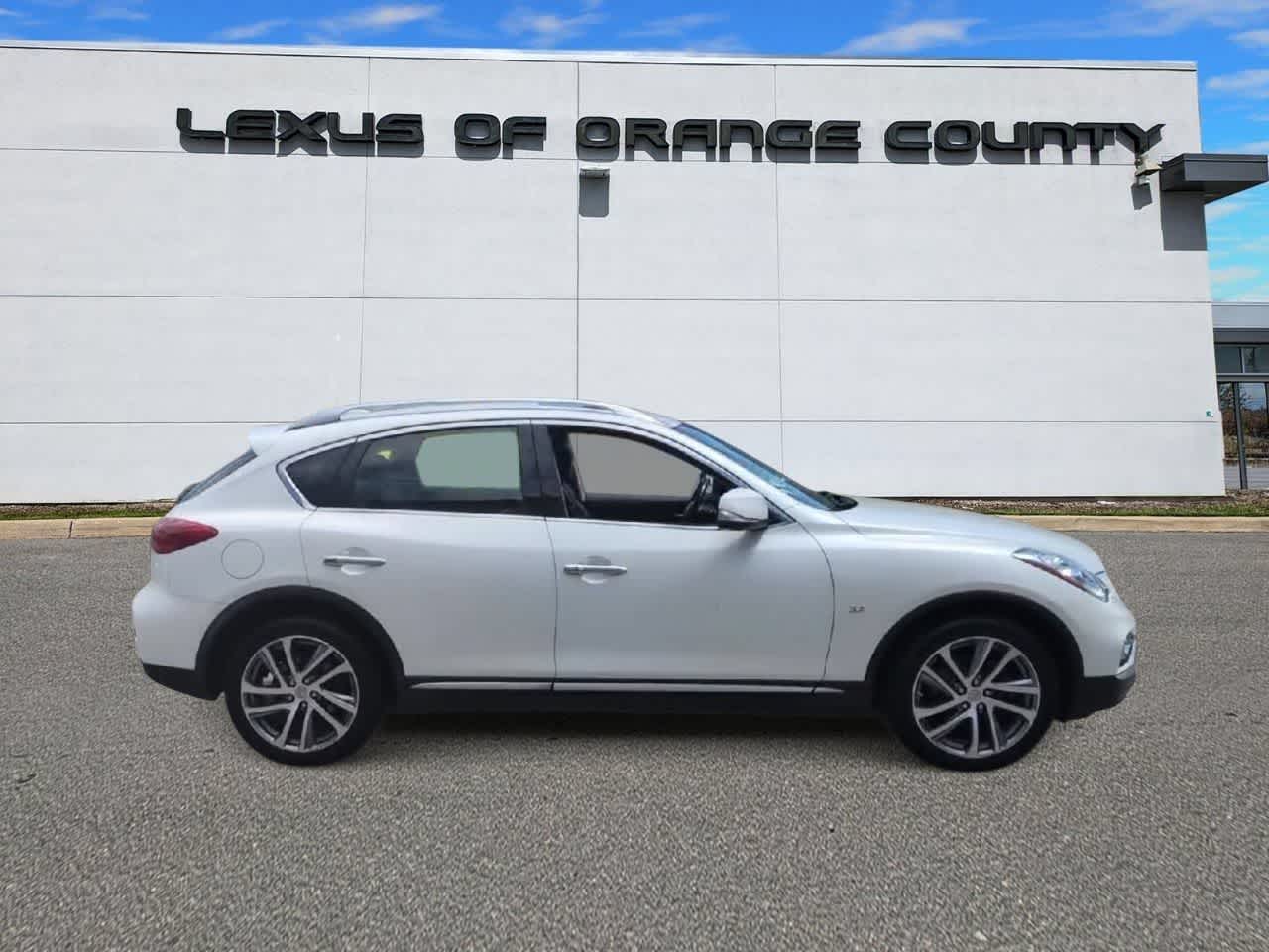 Thumbnail: 2017 INFINITI QX50 - 9