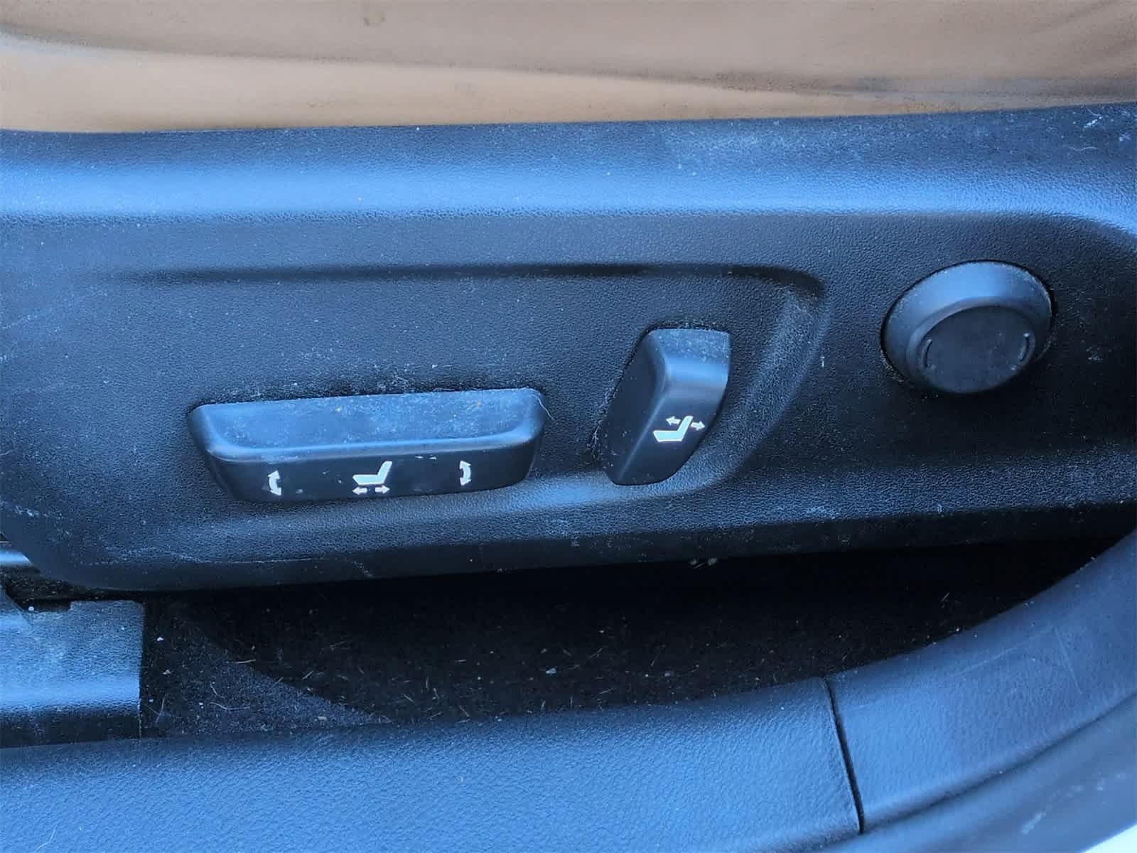 Thumbnail: 2017 Lexus IS - 18