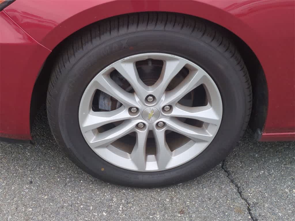 Thumbnail: 2016 Chevrolet Malibu - 14