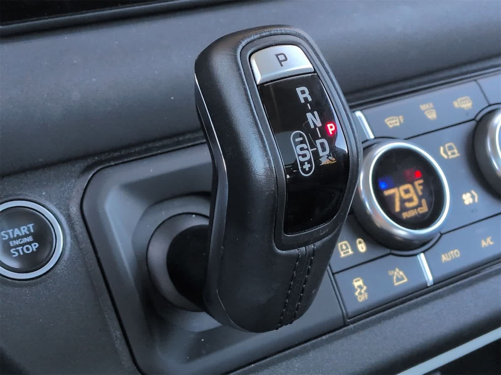 Thumbnail: 2020 Land Rover Defender - 34