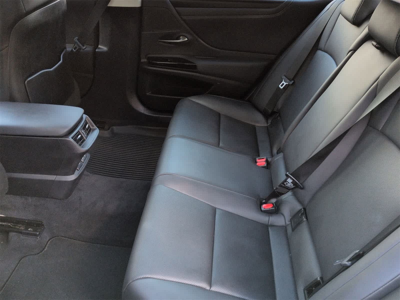 Thumbnail: 2023 Lexus ES - 21