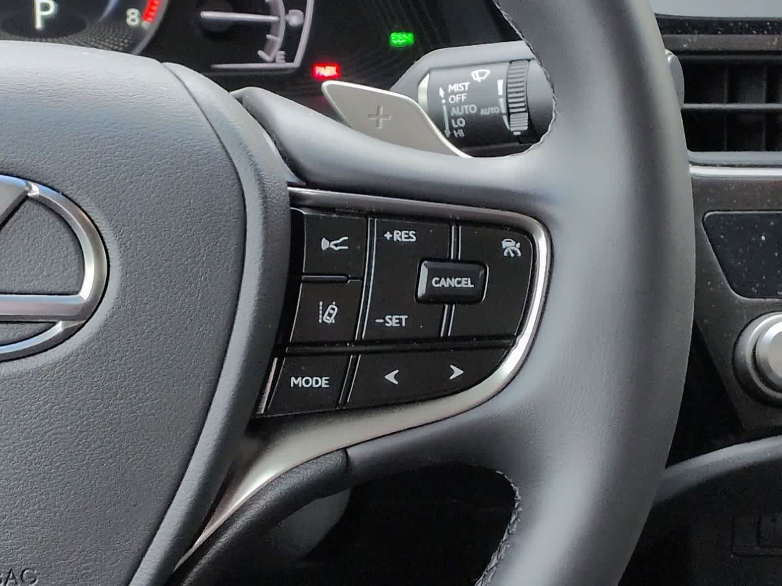 Thumbnail: 2025 Lexus ES - 27