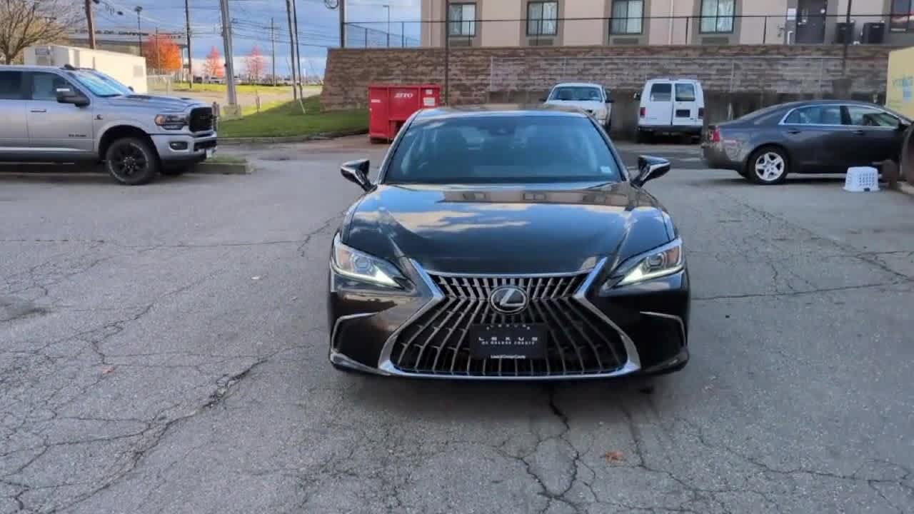 Thumbnail: 2023 Lexus ES - 3