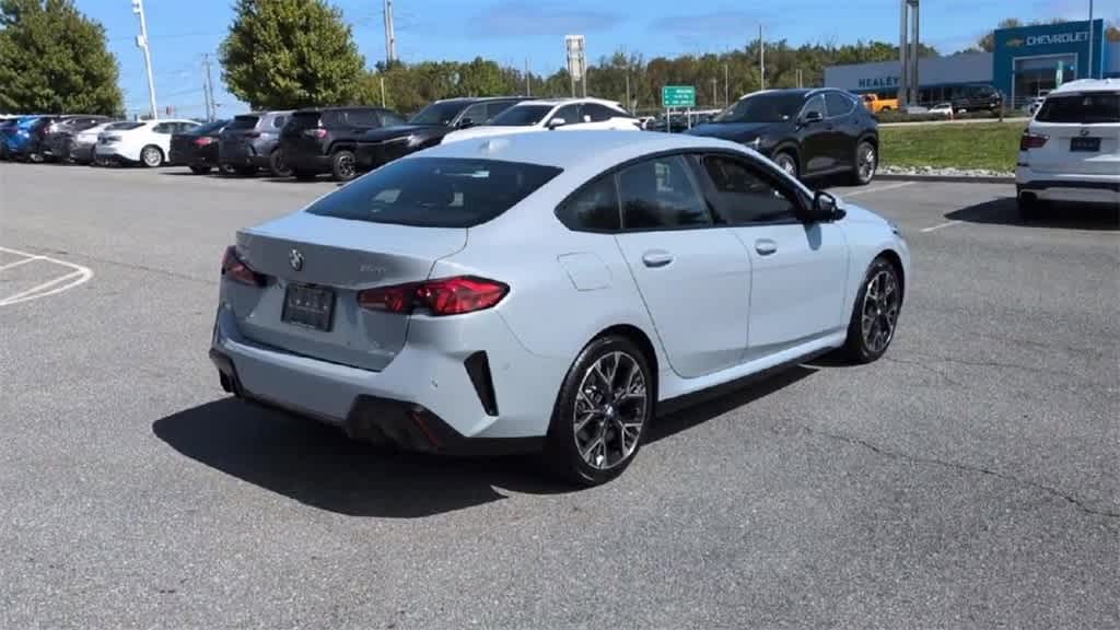 Thumbnail: 2025 BMW 2 Series - 8