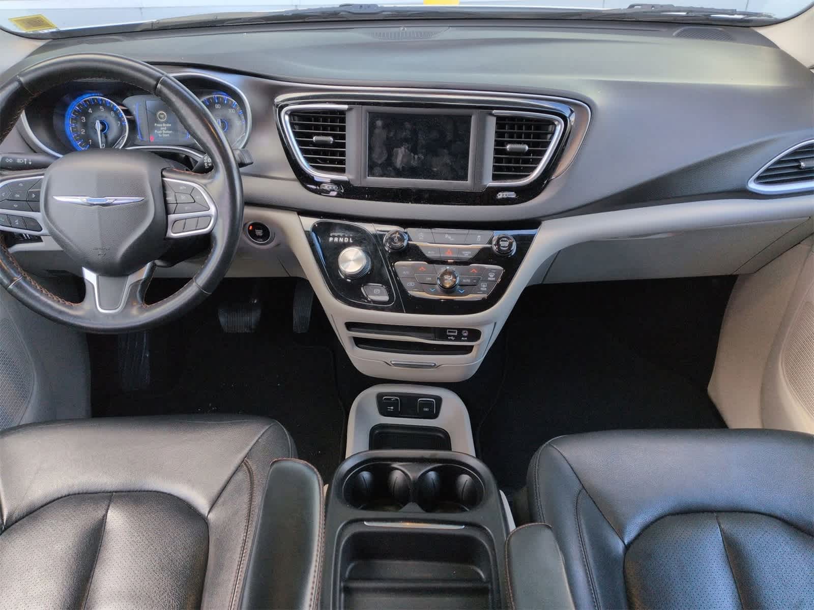 Thumbnail: 2020 Chrysler Pacifica - 16