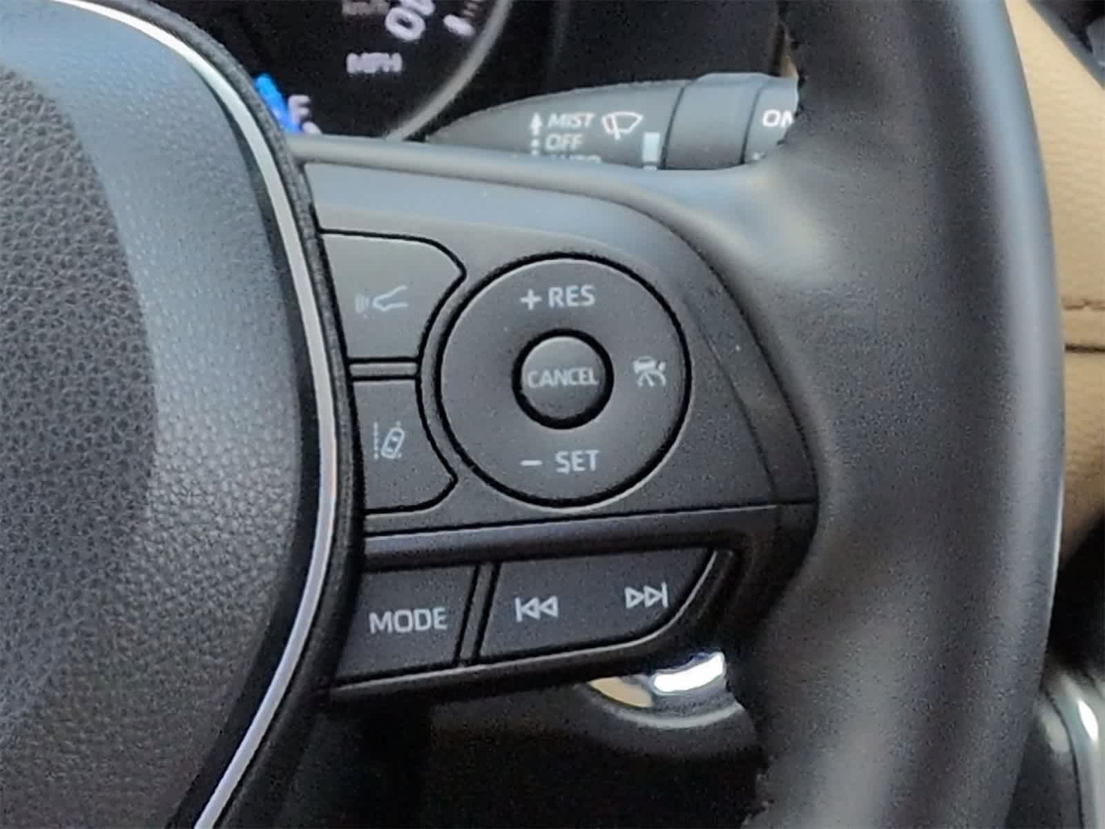 Thumbnail: 2022 Toyota RAV4 - 27