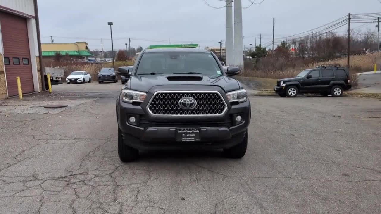 Thumbnail: 2019 Toyota Tacoma - 3