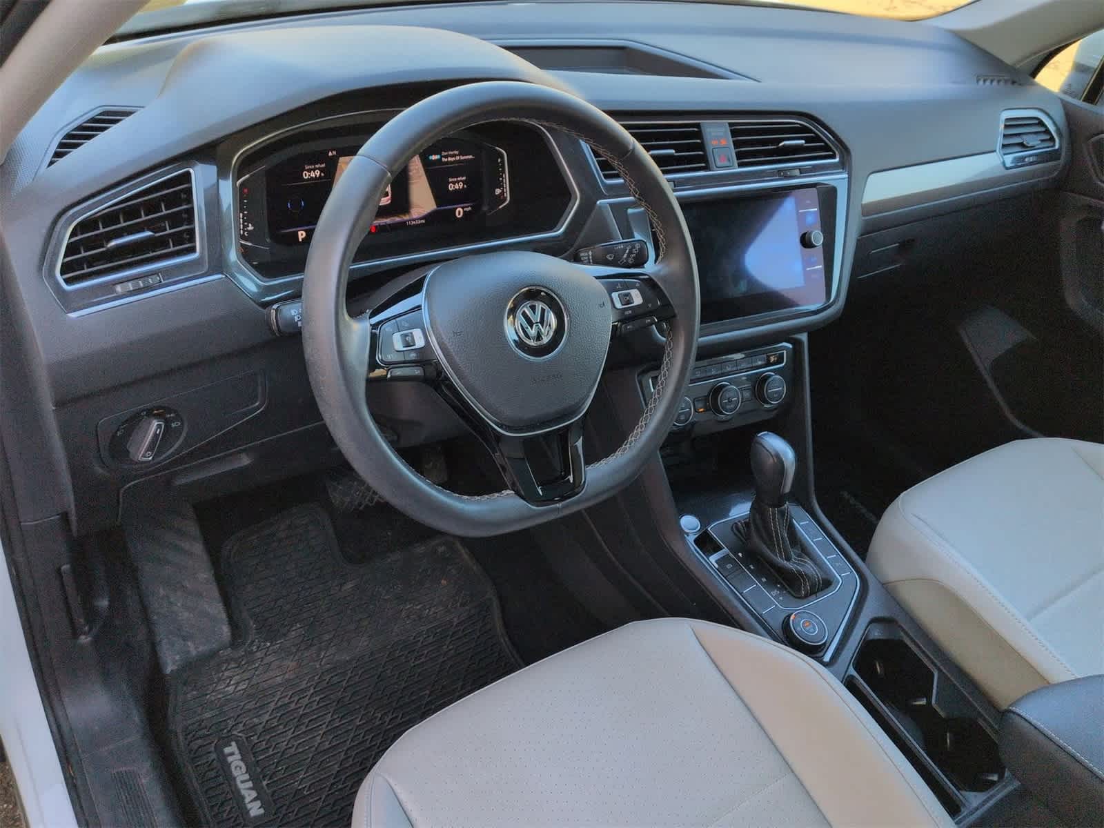 Thumbnail: 2021 Volkswagen Tiguan - 10