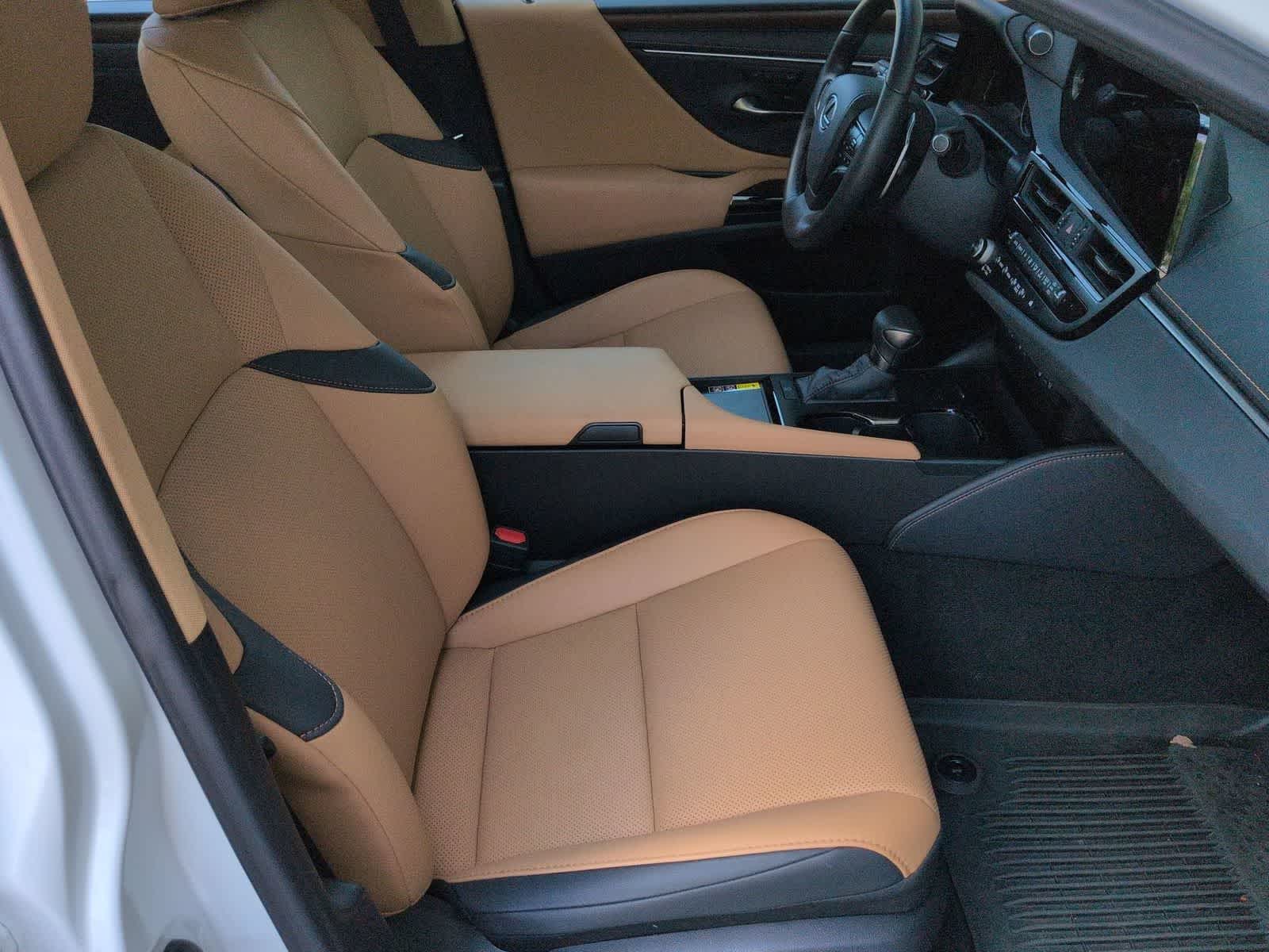 Thumbnail: 2025 Lexus ES - 24