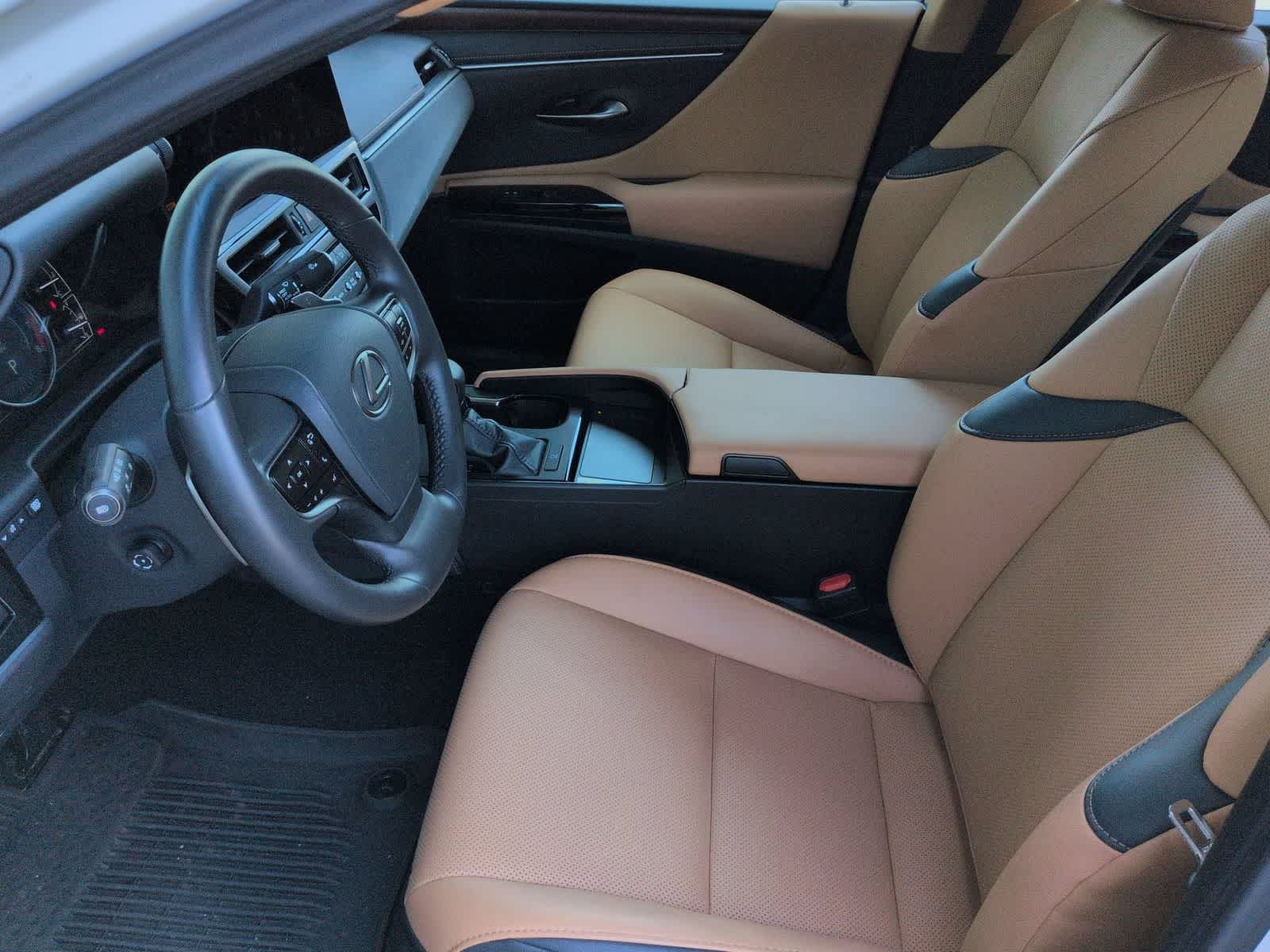 Thumbnail: 2025 Lexus ES - 17