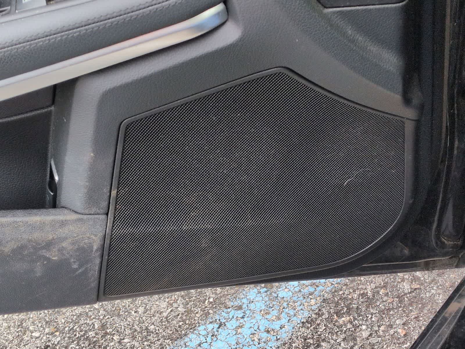 Thumbnail: 2015 Mercedes-Benz E-Class - 31