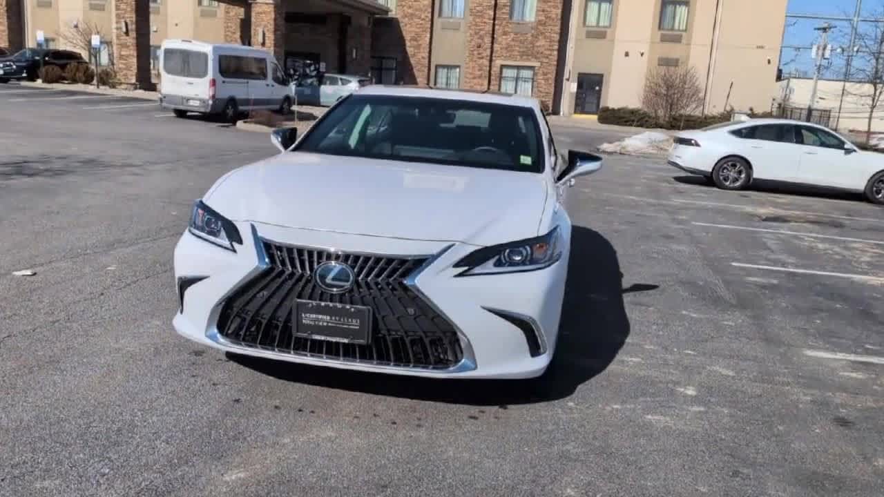Thumbnail: 2025 Lexus ES - 3