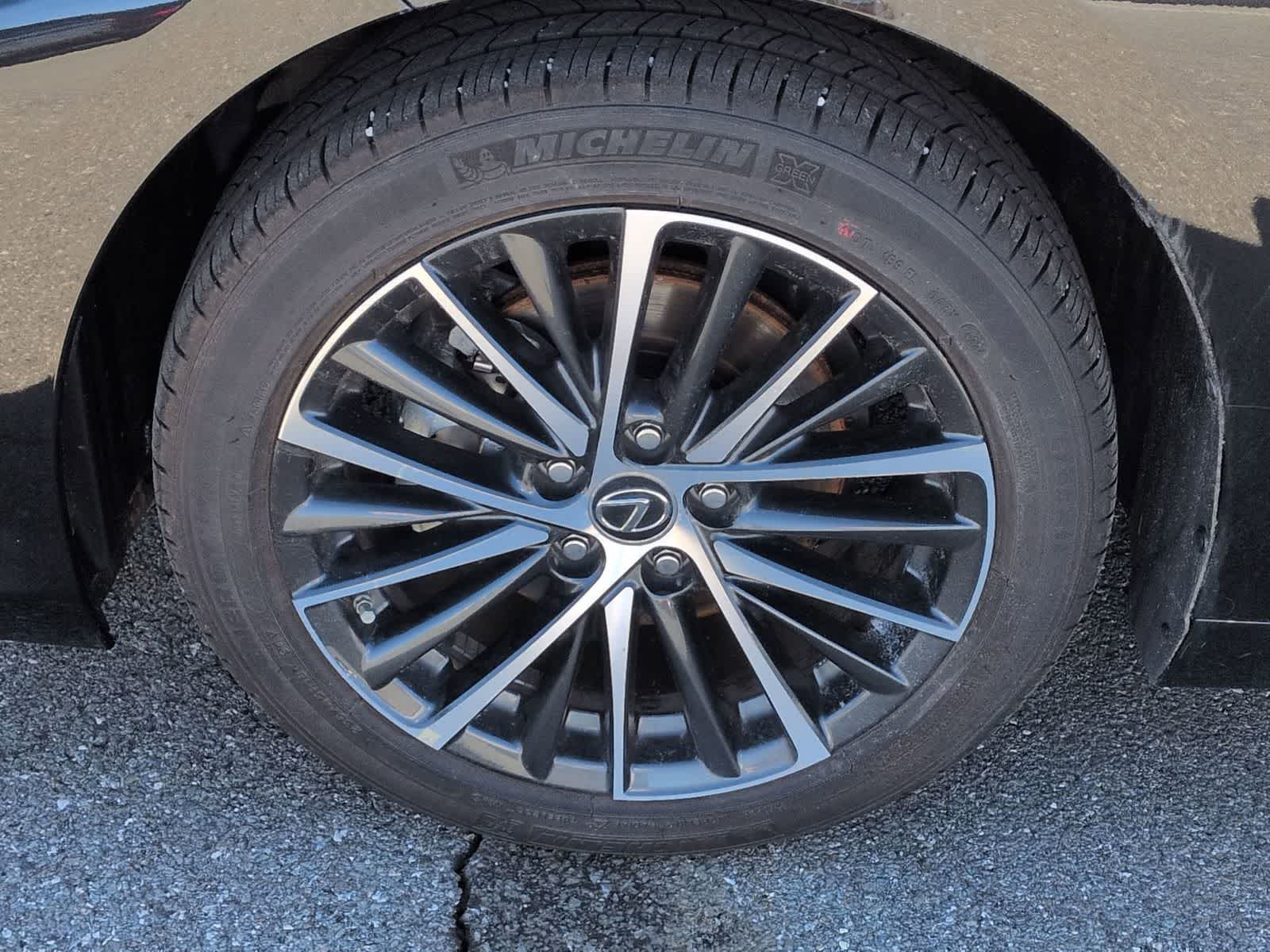 Thumbnail: 2025 Lexus ES - 14