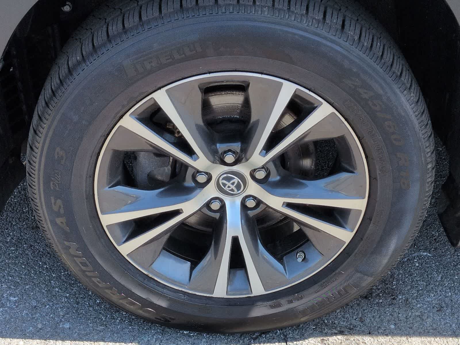 Thumbnail: 2019 Toyota Highlander - 14