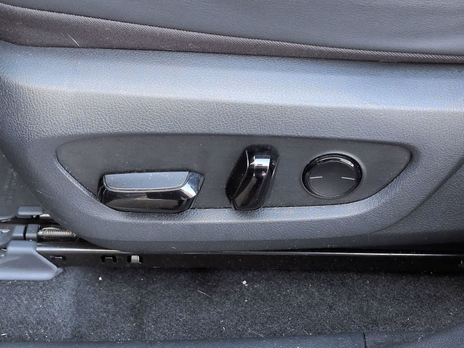 Thumbnail: 2023 Lexus RX - 18