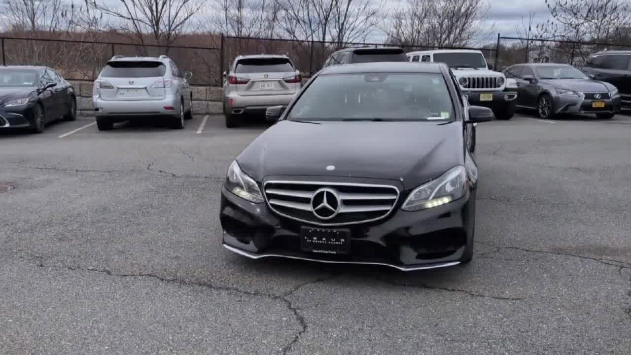 Thumbnail: 2015 Mercedes-Benz E-Class - 3