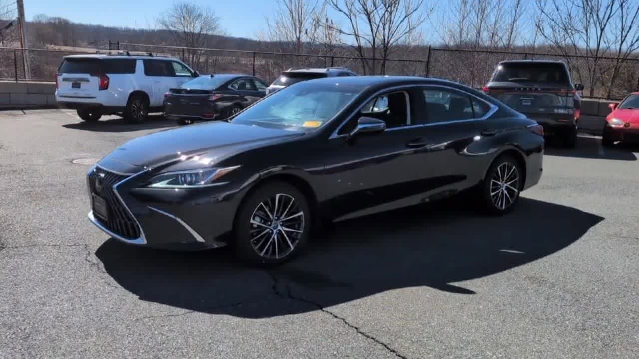 Thumbnail: 2025 Lexus ES - 4