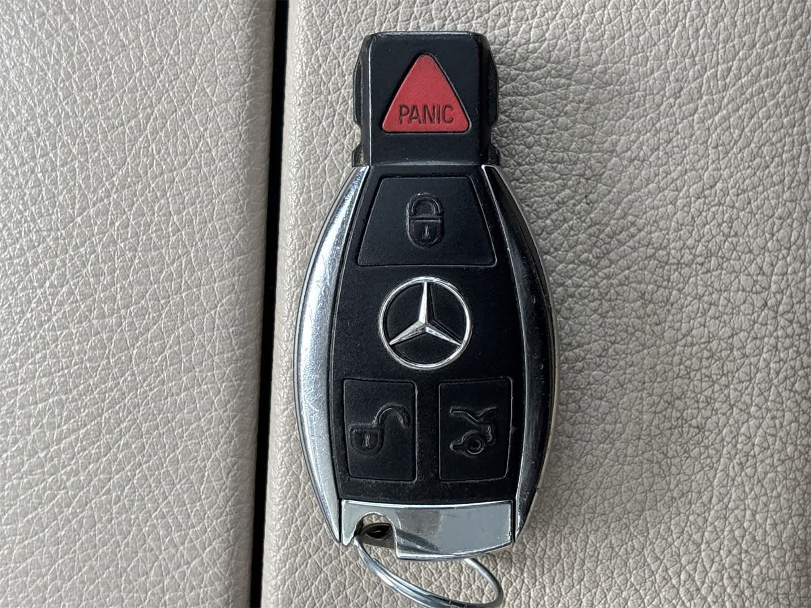 Thumbnail: 2016 Mercedes-Benz C-Class - 36