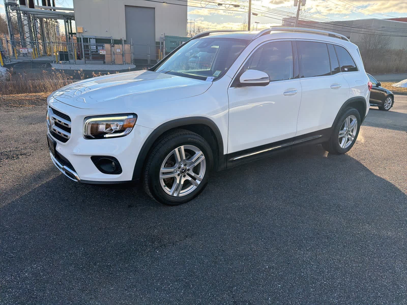 Thumbnail: 2022 Mercedes-Benz GLB - 1