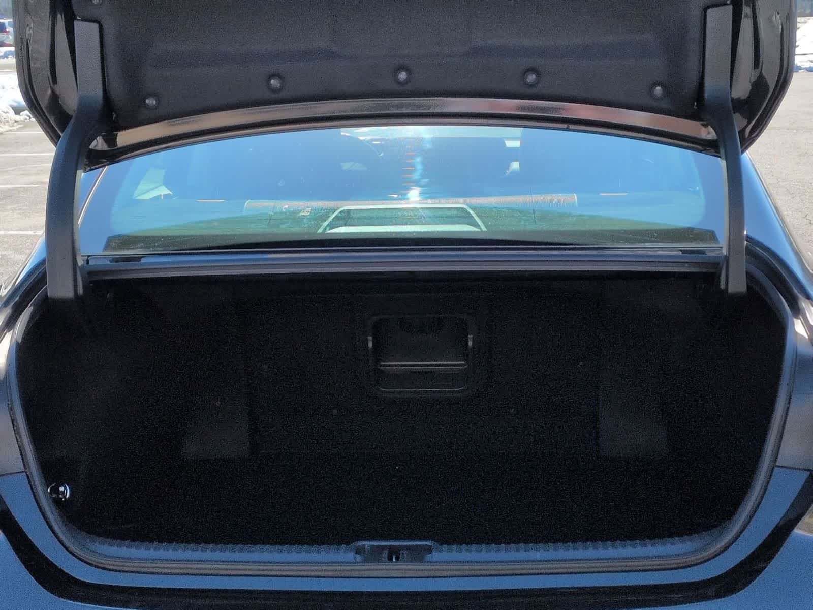 Thumbnail: 2021 Lexus ES - 36