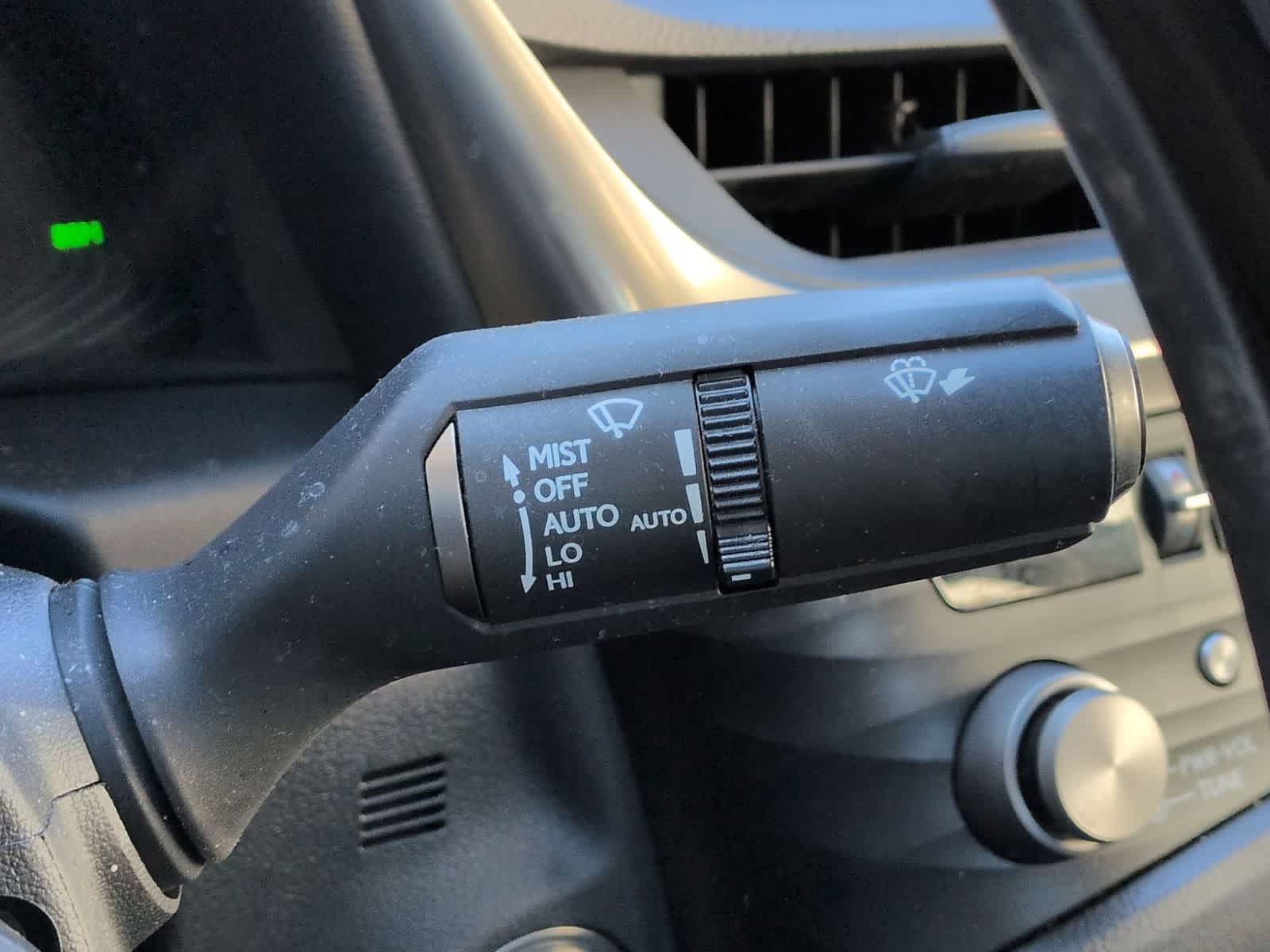 Thumbnail: 2021 Lexus ES - 28