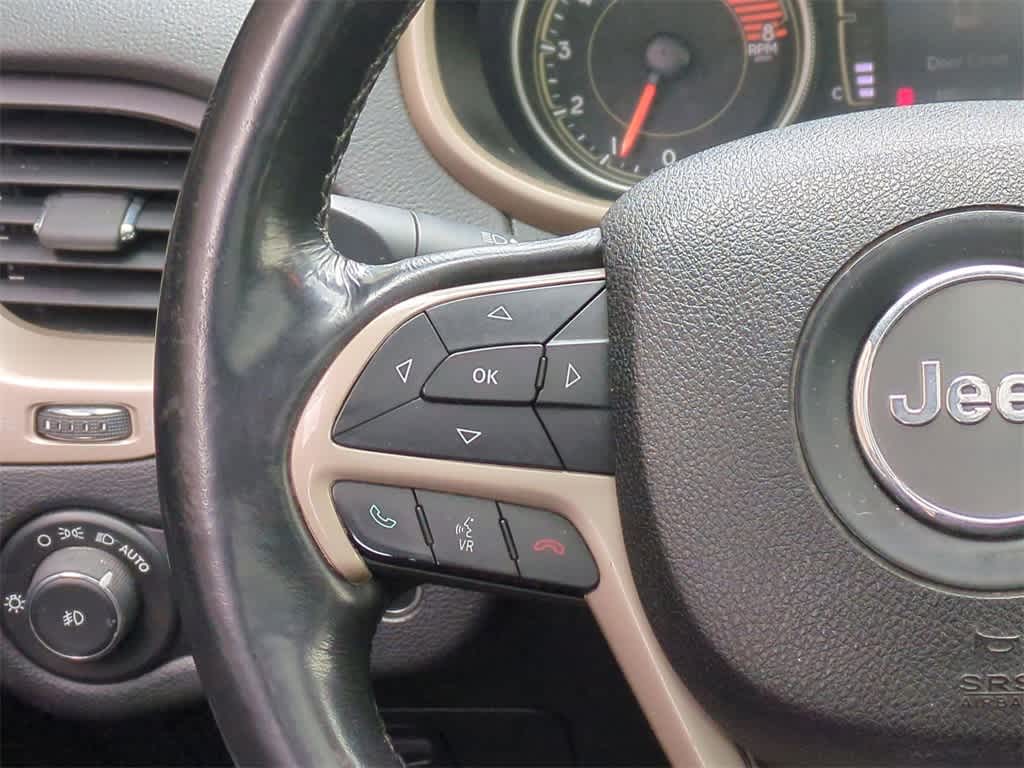 Thumbnail: 2016 Jeep Cherokee - 26