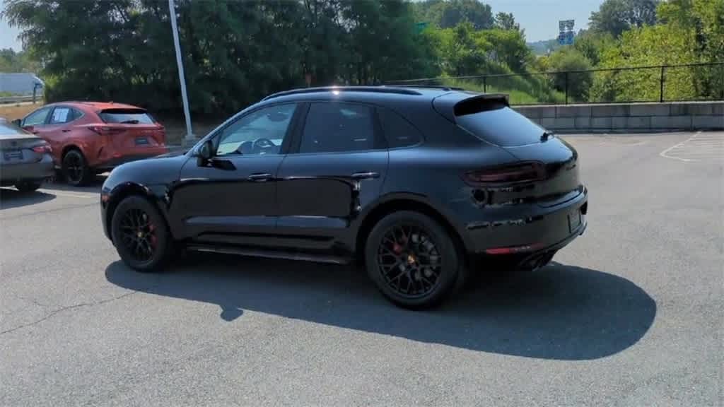 Thumbnail: 2017 Porsche Macan - 6