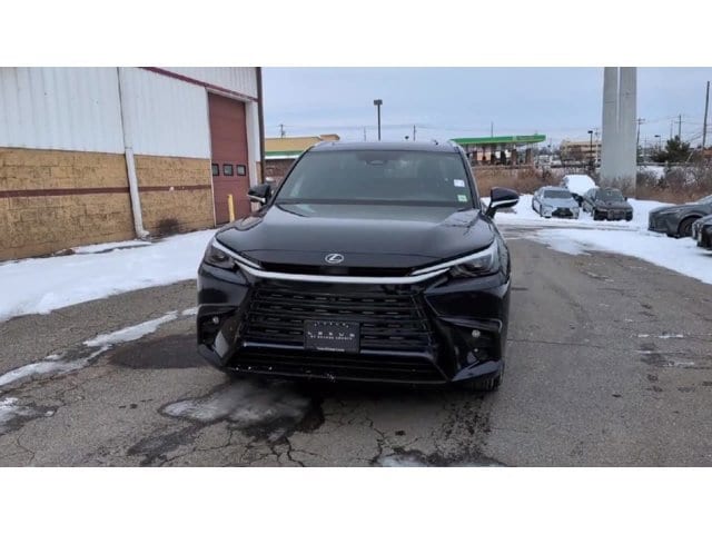 Thumbnail: 2026 Lexus TX - 3