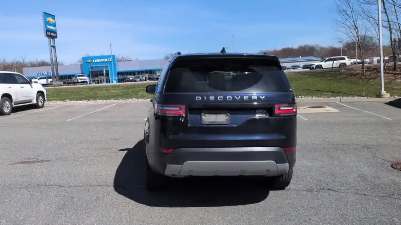 Thumbnail: 2020 Land Rover Discovery - 7