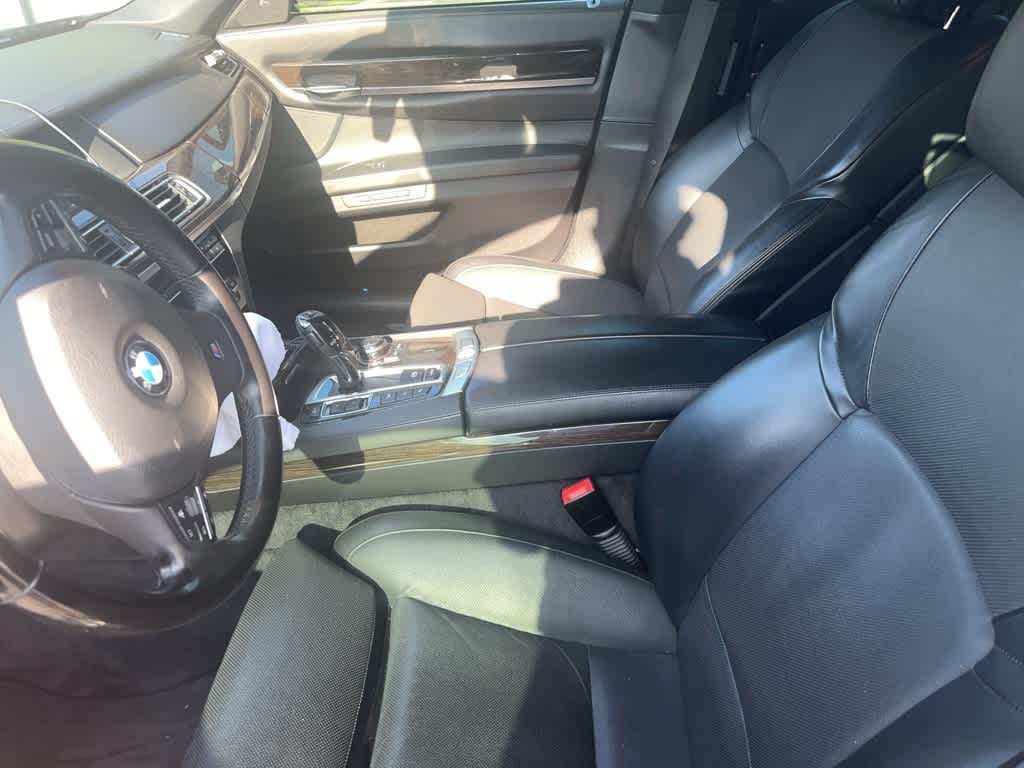 Thumbnail: 2010 BMW 7 Series - 8