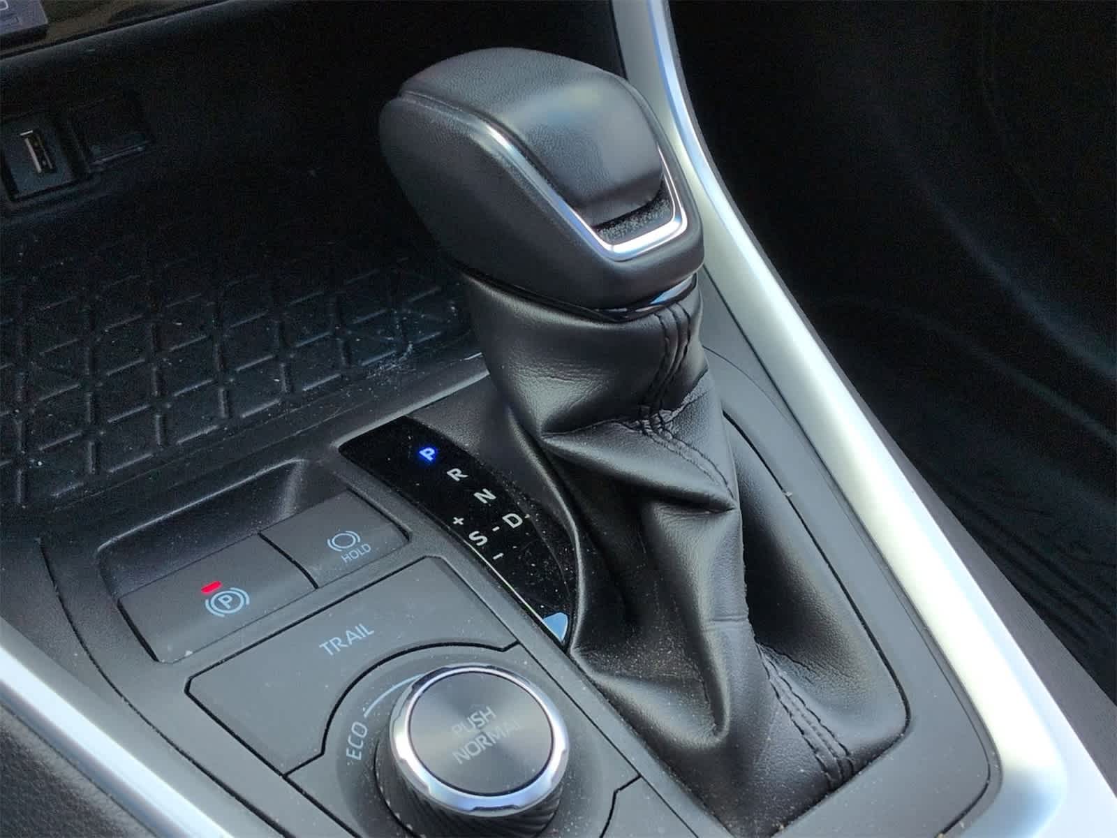 Thumbnail: 2022 Toyota RAV4 - 34