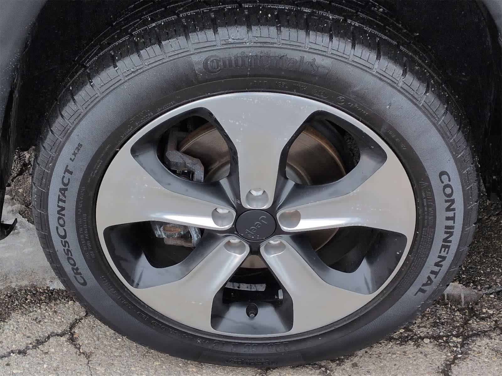 Thumbnail: 2018 Jeep Compass - 14