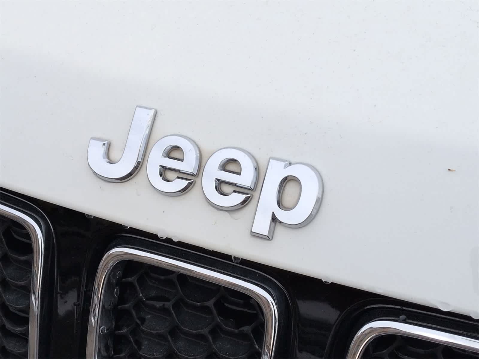 Thumbnail: 2018 Jeep Compass - 12