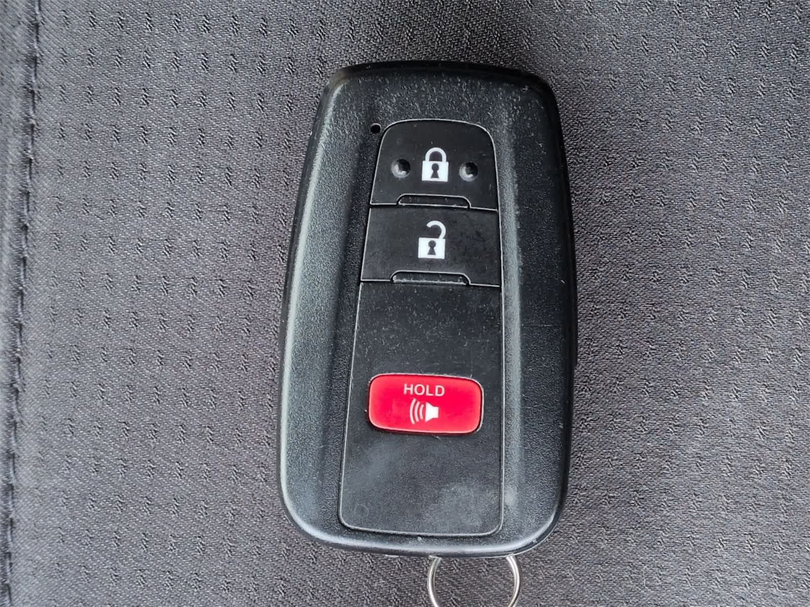 Thumbnail: 2022 Toyota Prius - 33