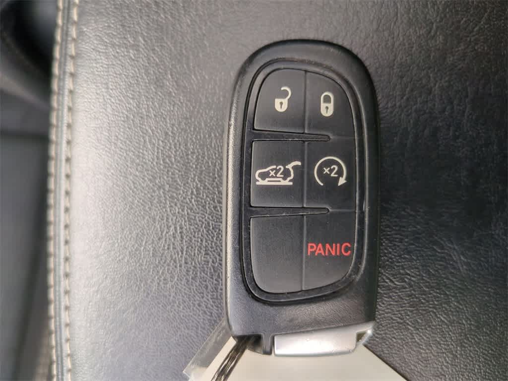 Thumbnail: 2016 Jeep Cherokee - 37