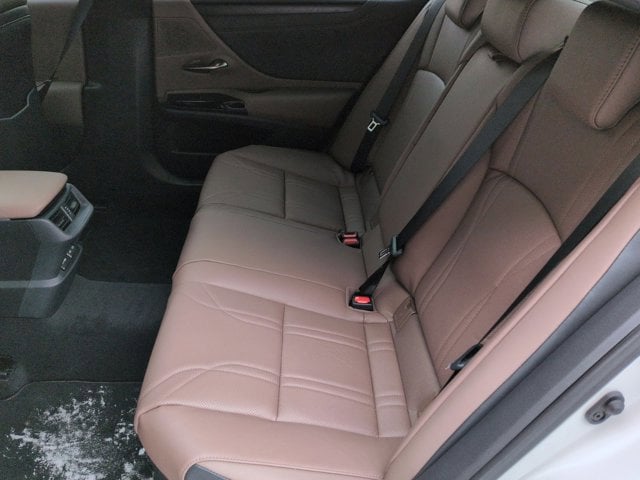 Thumbnail: 2025 Lexus ES - 21