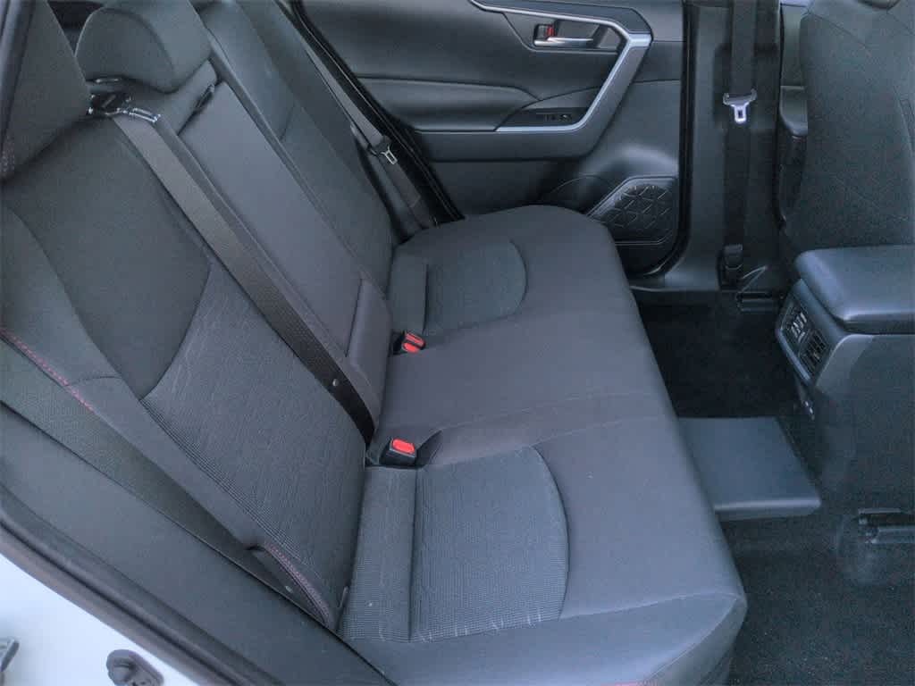 Thumbnail: 2022 Toyota RAV4 - 22