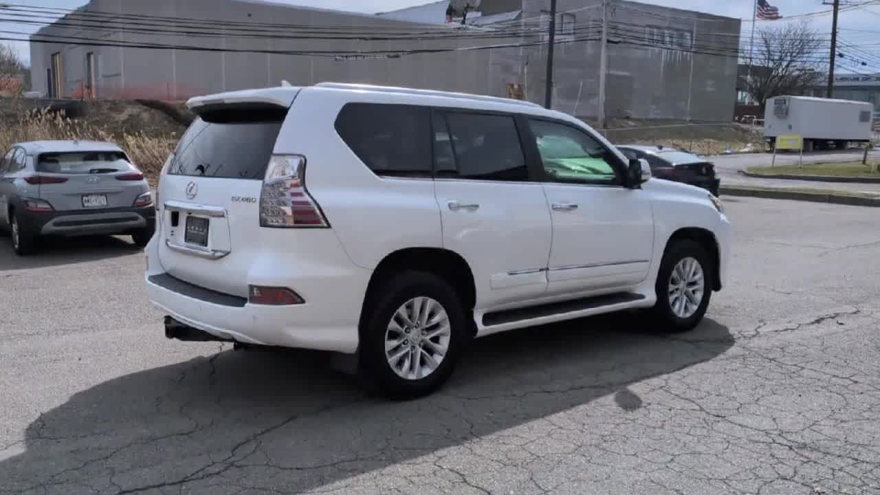Thumbnail: 2015 Lexus GX - 8