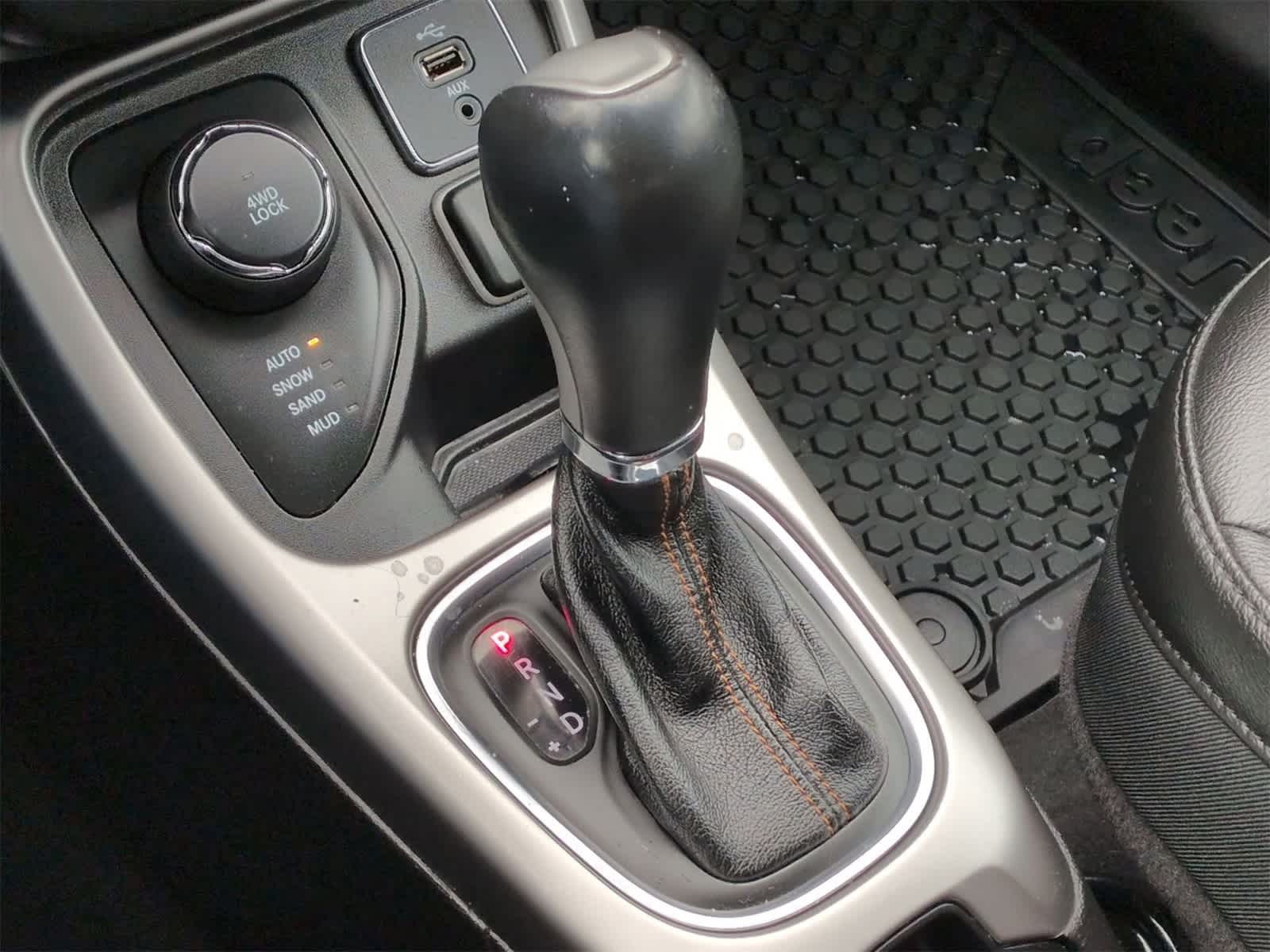 Thumbnail: 2018 Jeep Compass - 32