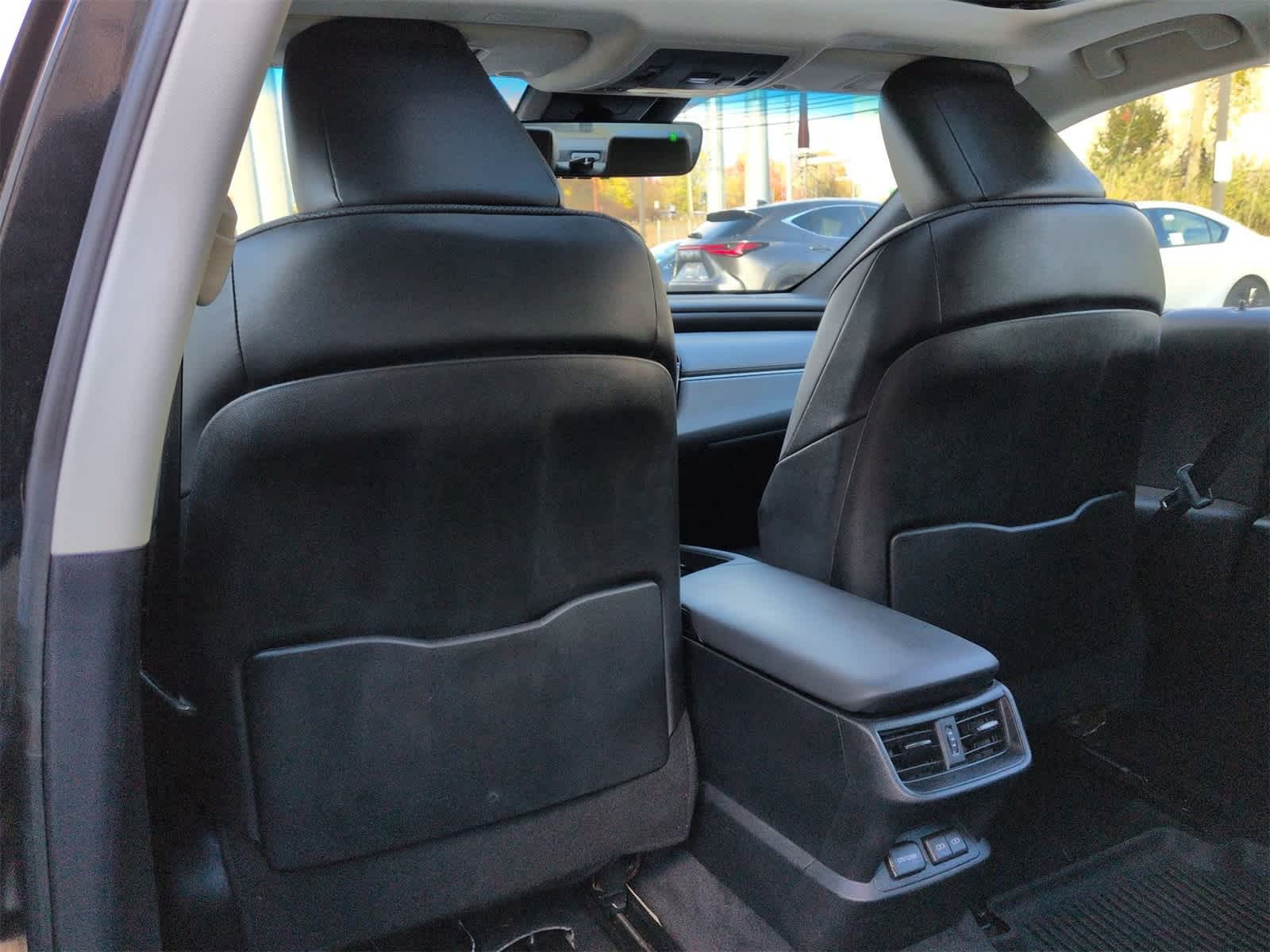 Thumbnail: 2023 Lexus ES - 19