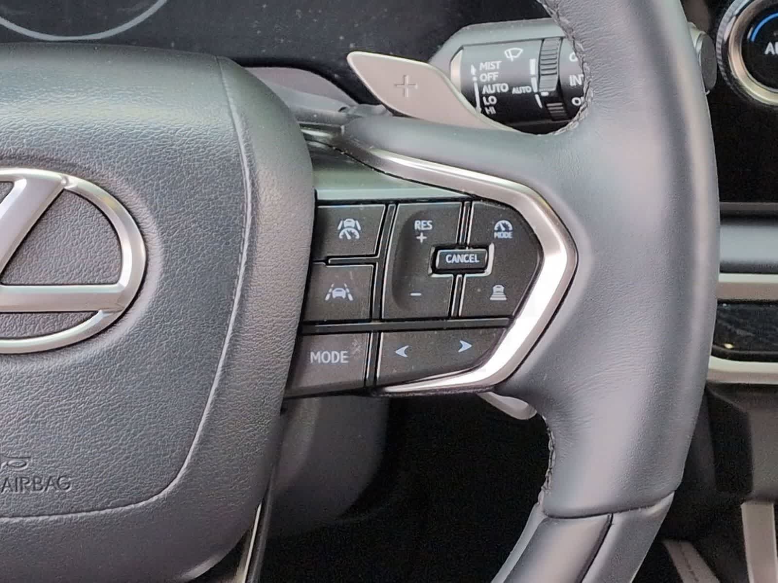 Thumbnail: 2023 Lexus RX - 27