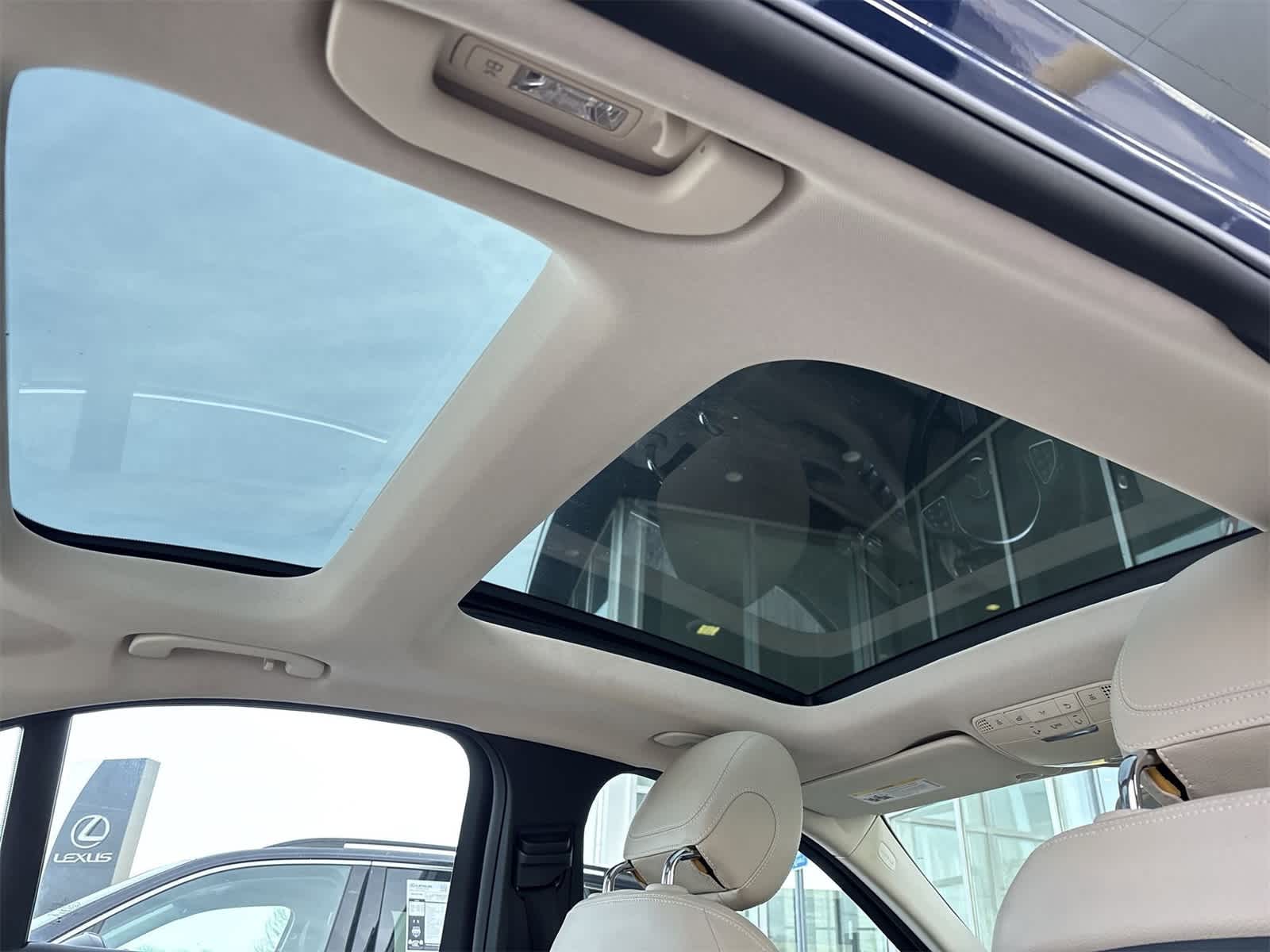 Thumbnail: 2016 Mercedes-Benz C-Class - 23