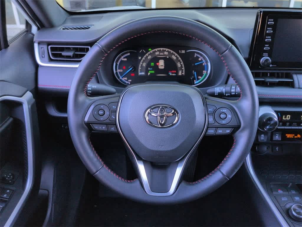 Thumbnail: 2022 Toyota RAV4 - 25