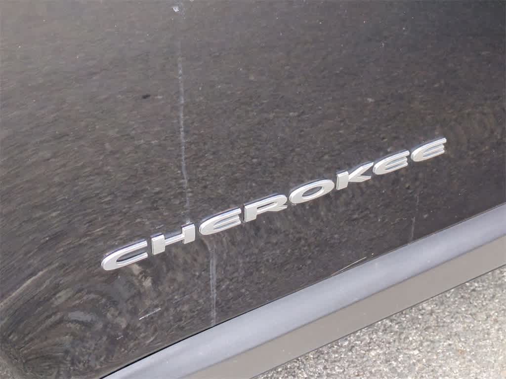 Thumbnail: 2016 Jeep Cherokee - 13