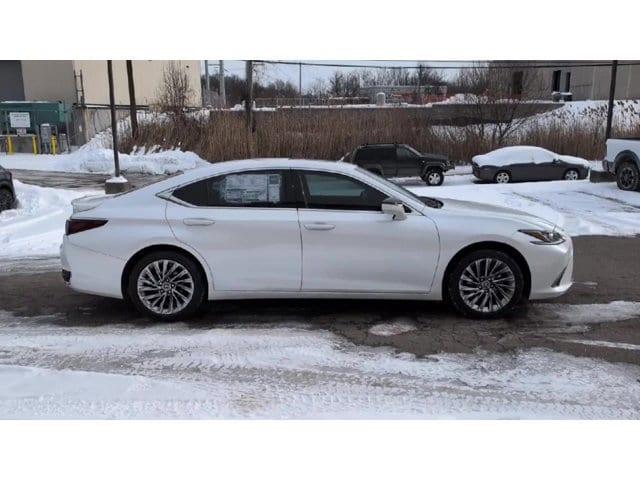 Thumbnail: 2025 Lexus ES - 9