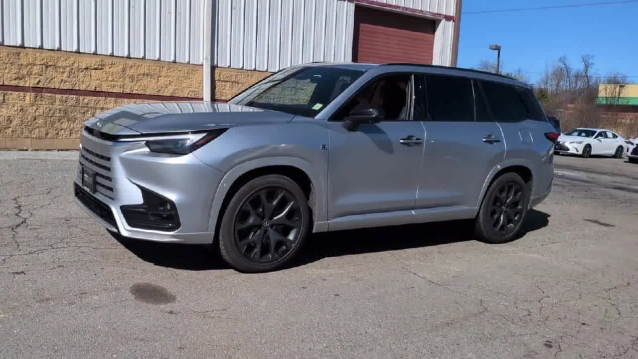 Thumbnail: 2025 Lexus TX - 4