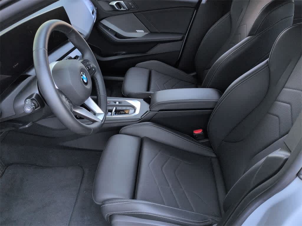 Thumbnail: 2025 BMW 2 Series - 17