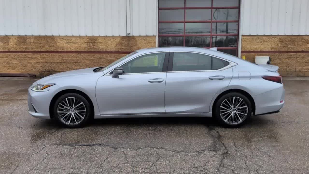 Thumbnail: 2025 Lexus ES - 5