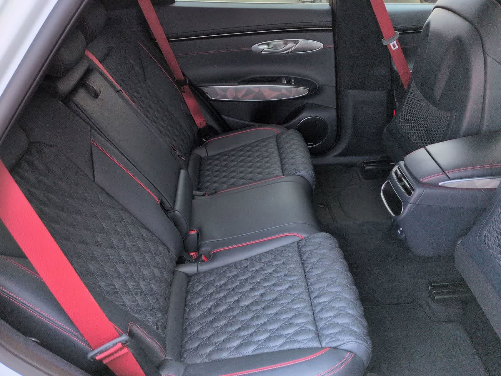 Thumbnail: 2022 Genesis GV70 - 22